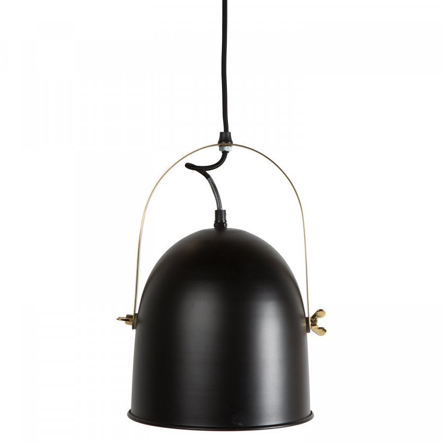 By On Eli Riippuvalaisin Musta