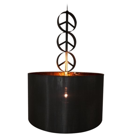 By Rydens Peace Please -riippuvalaisin