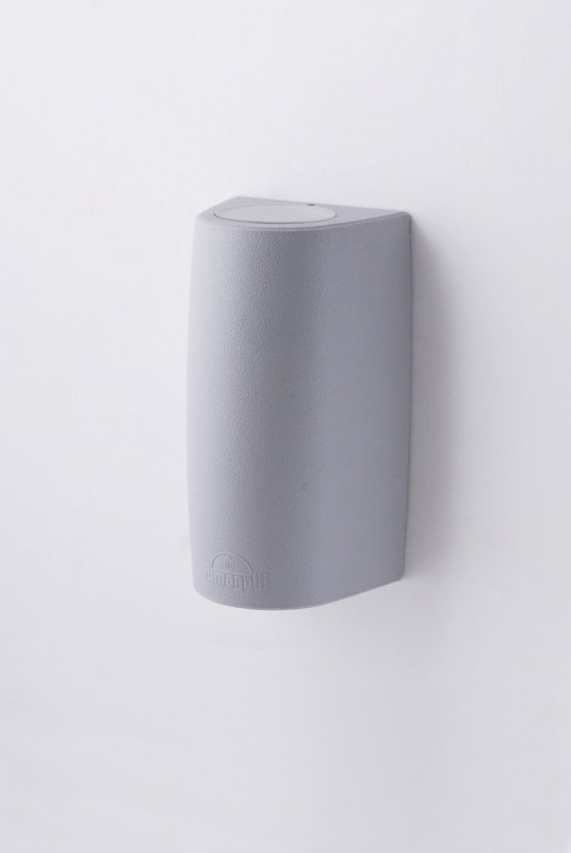 Fumagalli Marta Seinävalaisin Harmaa