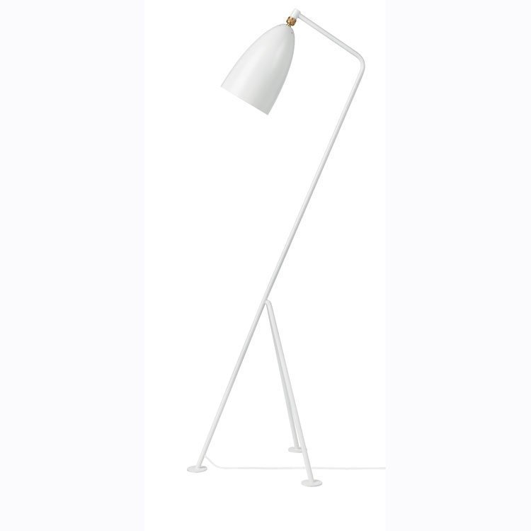 Gubi Grasshopper Lattiavalaisin Valkoinen