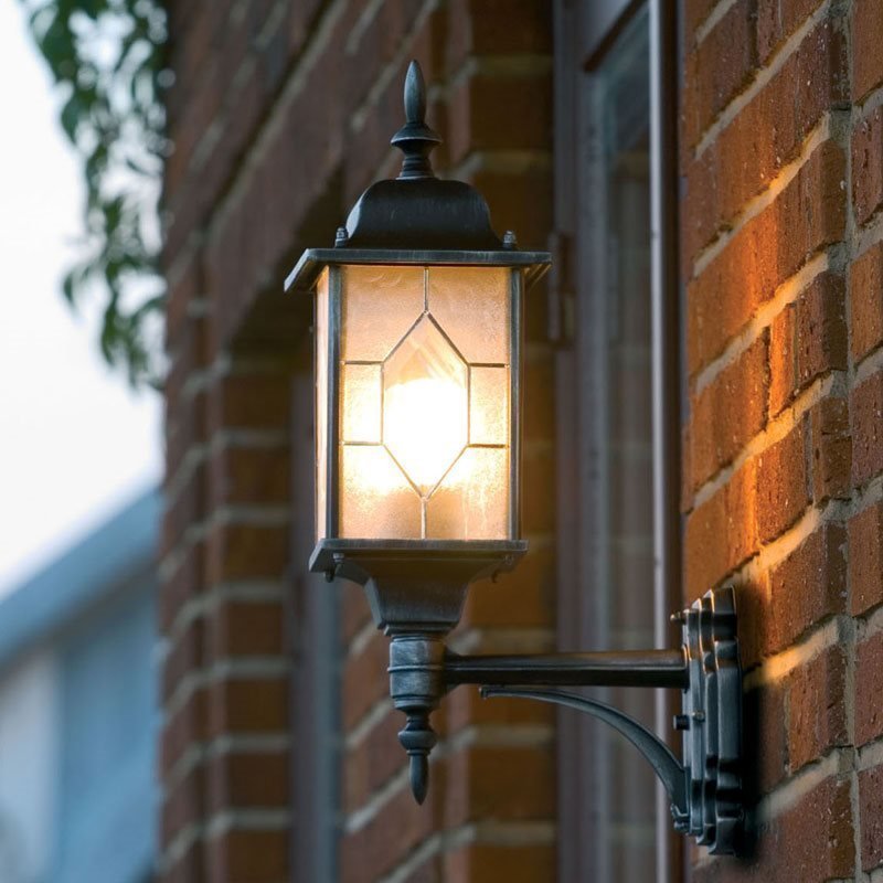 Konstsmide Milano Seinävalaisin Musta