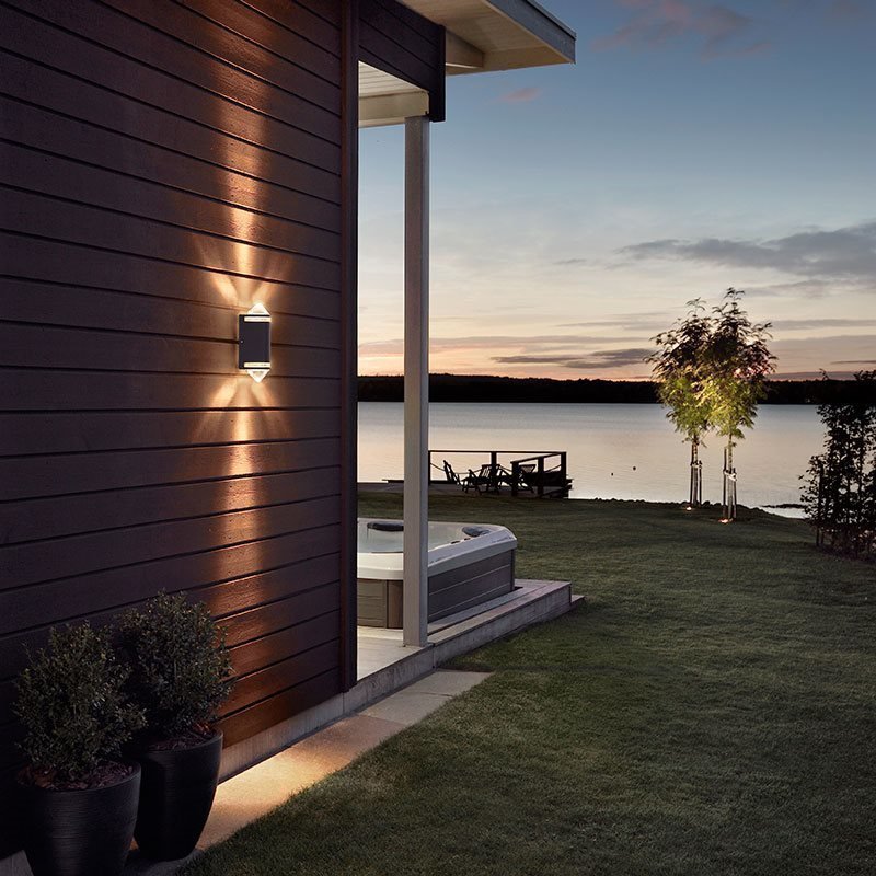 Konstsmide Modena 7519 Seinävalaisin Musta