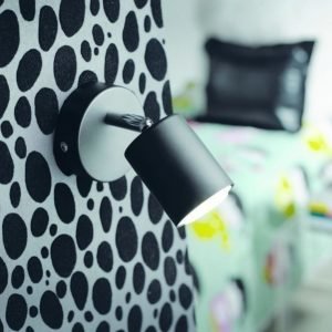 LED-seinävalaisin Explore 55x140x80 mm musta