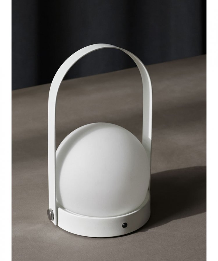 Menu Carrie Led Pöytävalaisin White