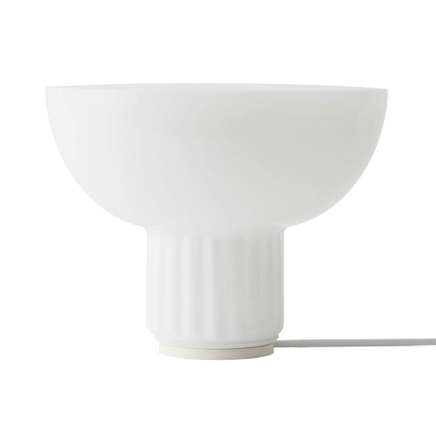 Menu The Standard Pöytävalaisin