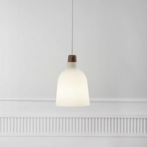 Riippuvalaisin Karma 14 Ø 140x215 mm valkoinen lasi/pähkinäpuu