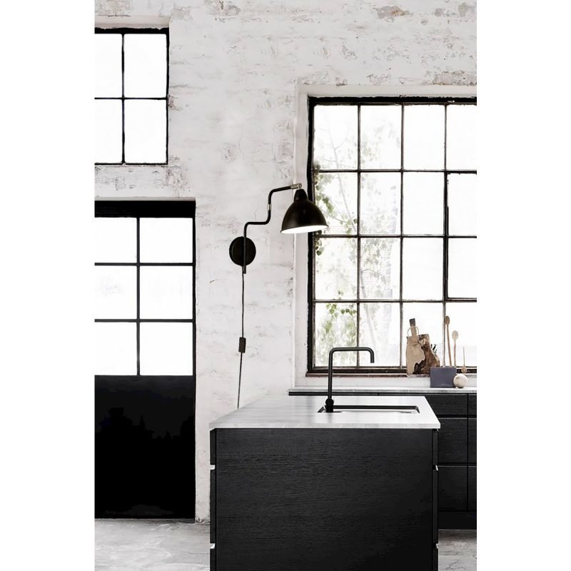 Seinävalaisin Aneta Ally 150x550x330 mm musta kromi