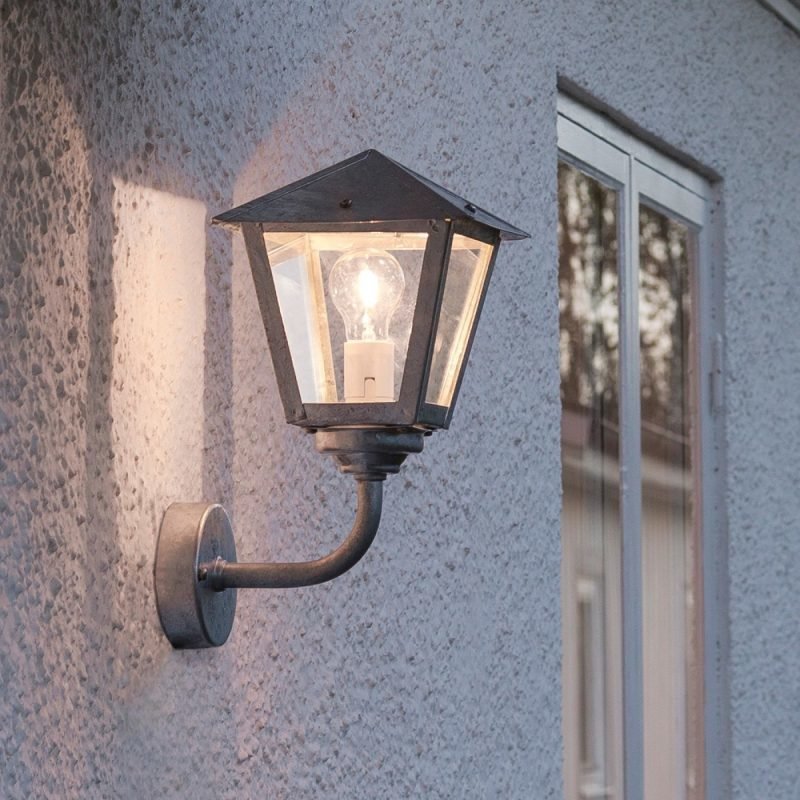 Seinävalaisin Benu 439-320 210x250x390 mm yläsuunta sinkitty teräs