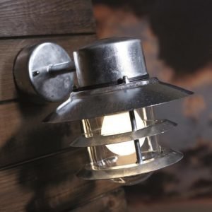 Seinävalaisin Blokhus 215x250x230 mm alasuunta sinkitty teräs