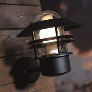 Seinävalaisin Blokhus 220x250x230 mm yläsuunta musta