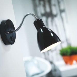 Seinävalaisin Cyclone 105x370x370 mm musta