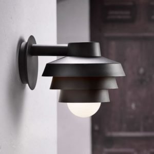 Seinävalaisin Elements 22 225x280x200 mm alas musta