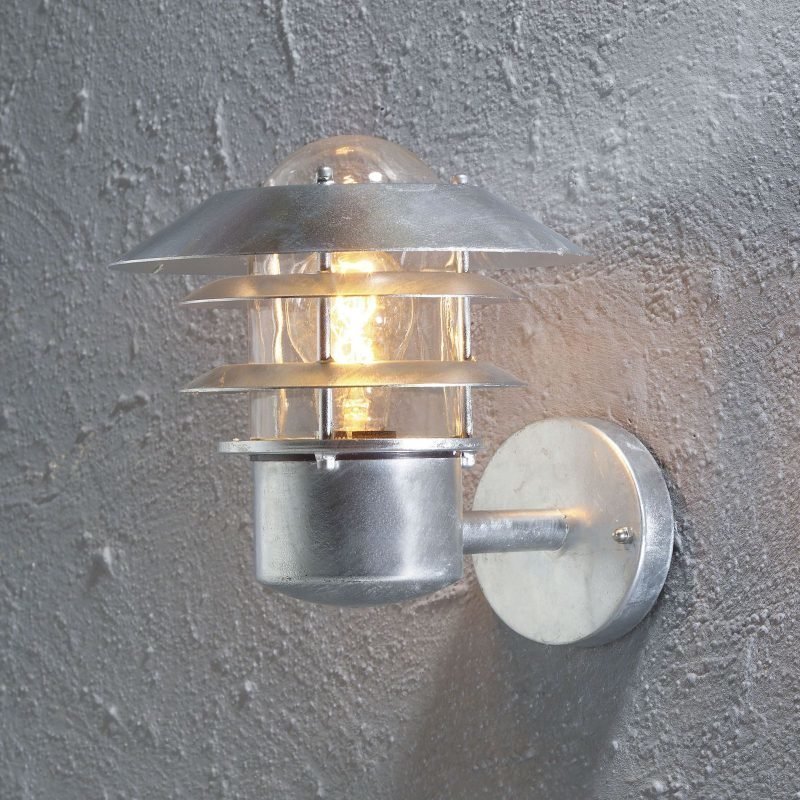 Seinävalaisin Modena 7303-320 220x260x240 mm yläsuunta sinkitty teräs